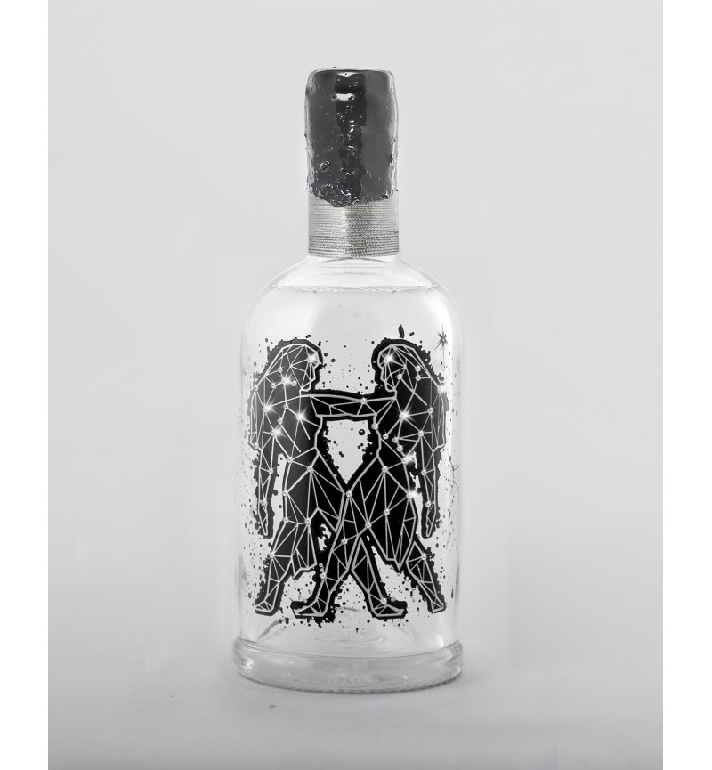 Бутылка "Близнецы" со стразами Сваровски с "Царской" в подарочной упаковке
